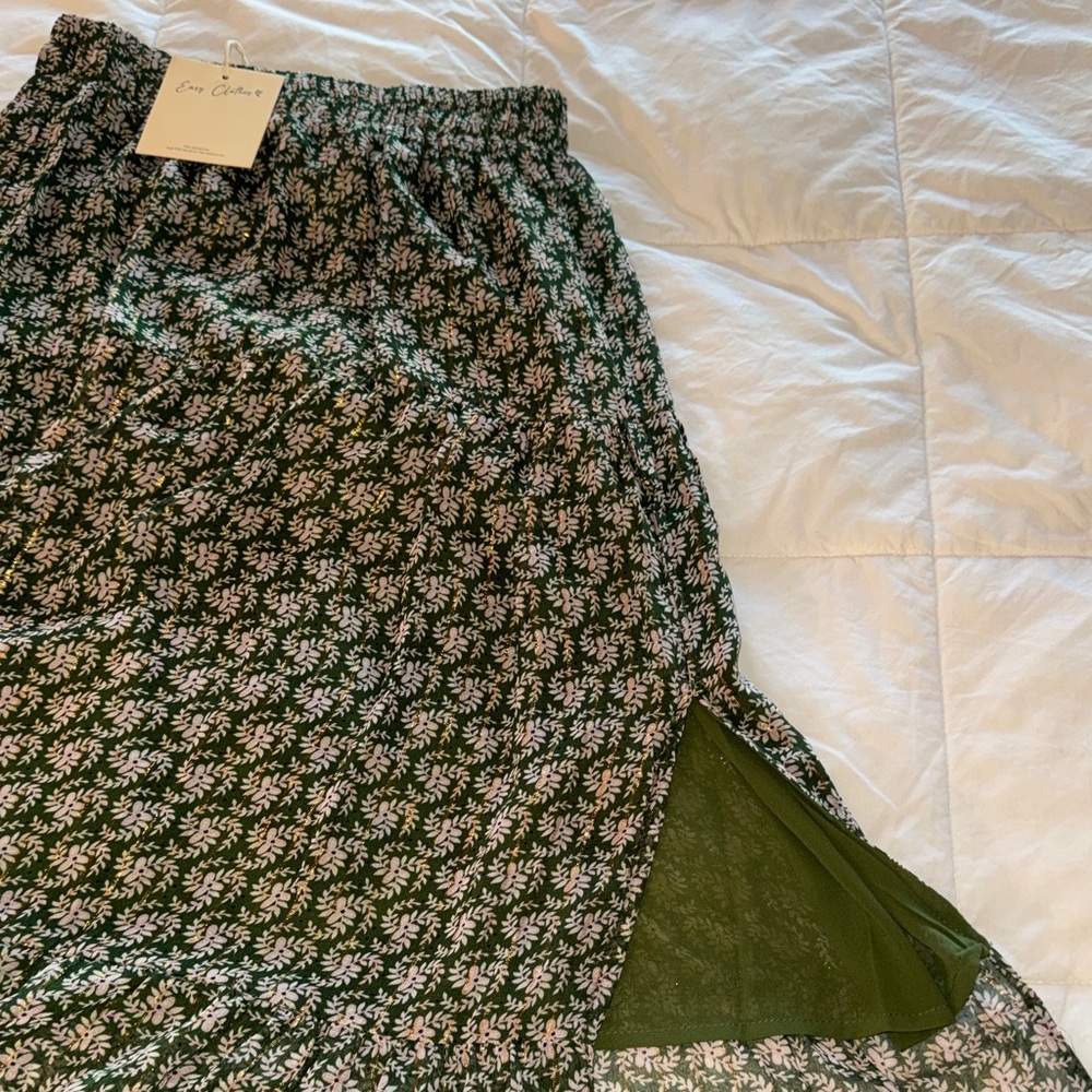 Chic Patterned Maxi Skirt - Picture 2 of 6